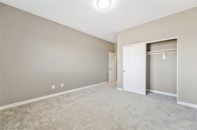 Building Photo - 454 Lost Horizon Ave