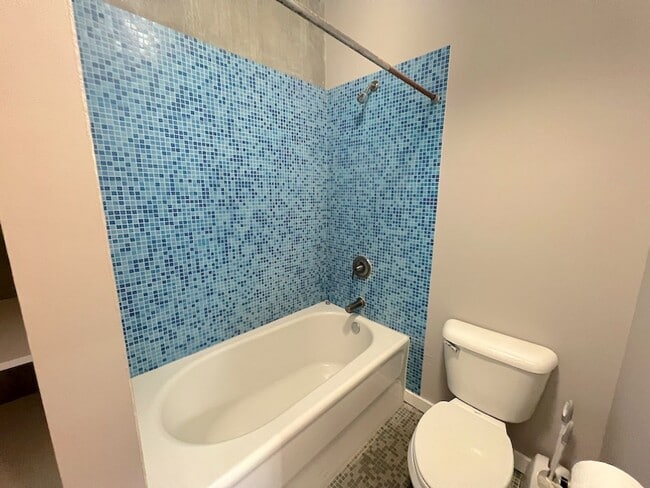 Building Photo - 2 Bed | 1.5 Bath | Starland