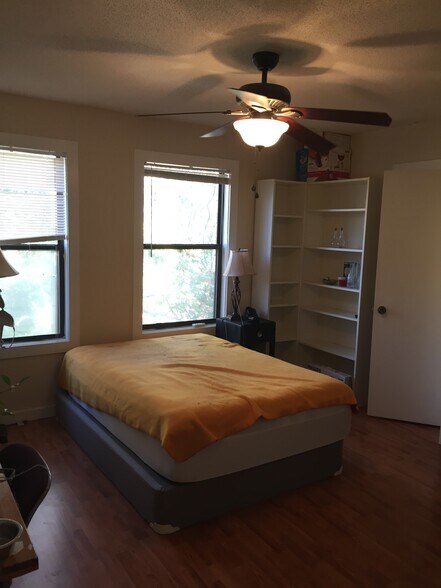 Bedroom 2 - 129 Greengate Court