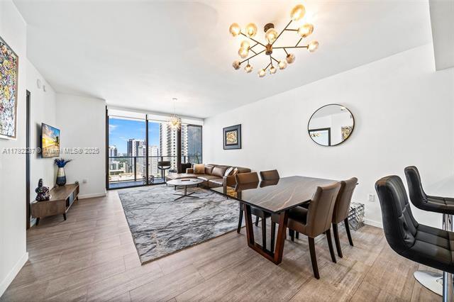 Building Photo - 1000 Brickell Plz