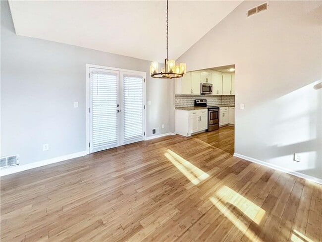 Building Photo - 1543 Hillhaven Dr