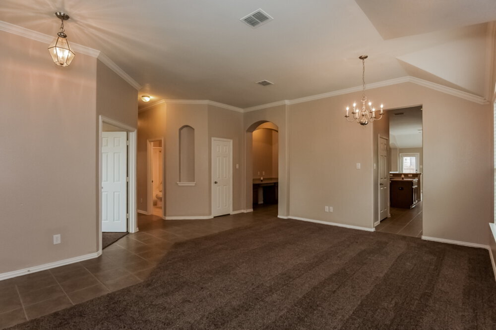 Building Photo - 1141 Lakeside Dr