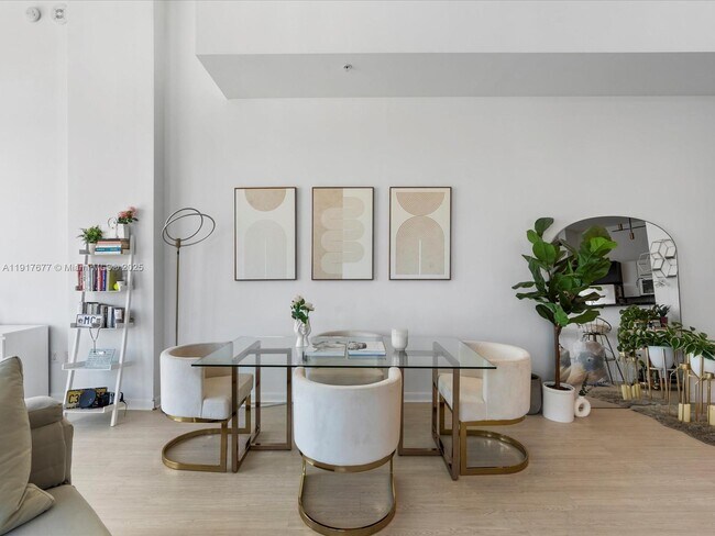 Building Photo - 253 NE 2nd St