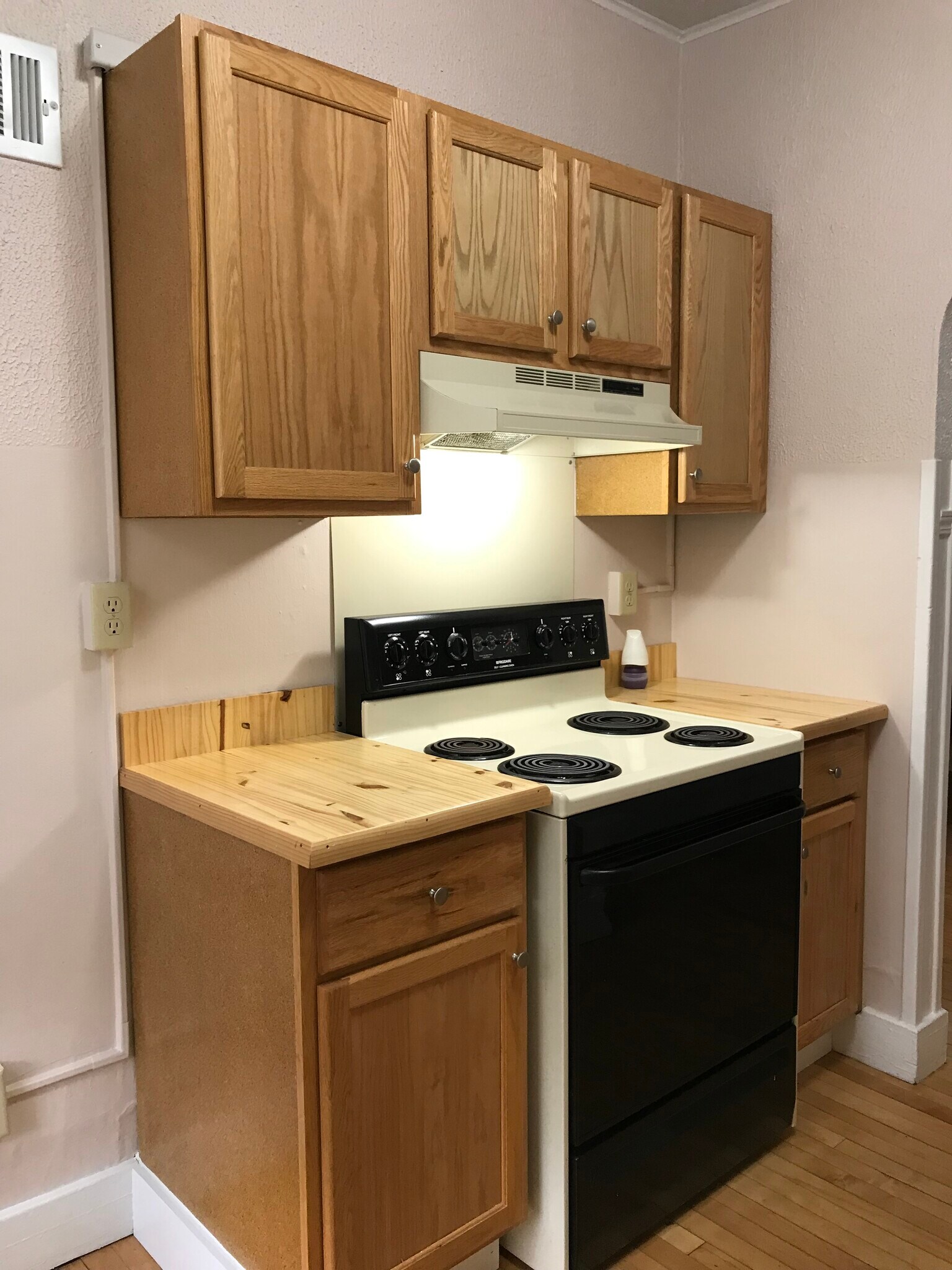 Building Photo - 529 N 4th St