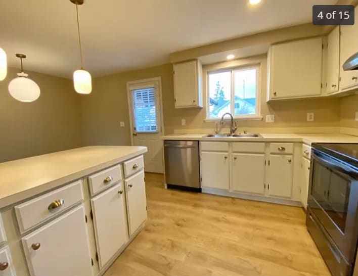 Building Photo - 2823 Pacific St