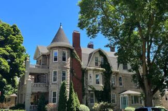 Building Photo - Kenwood Castle