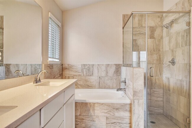 Building Photo - 388 Kendall Crest Dr