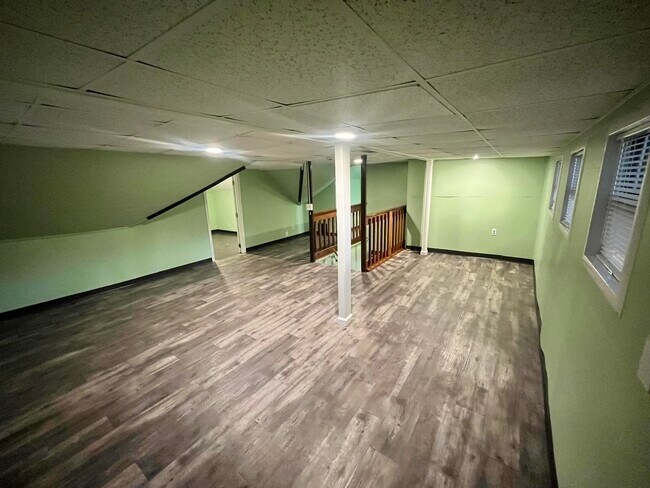 Building Photo - 639 Houston St