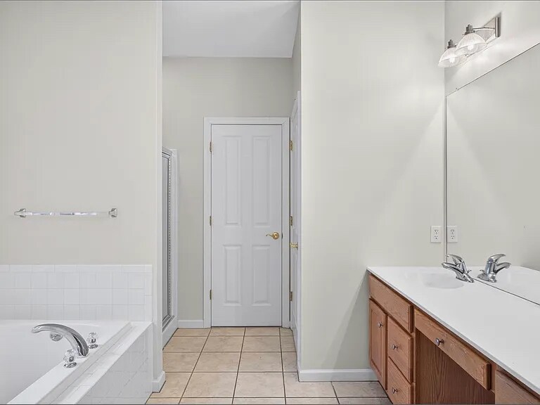 Building Photo - 40 Miller's Joist