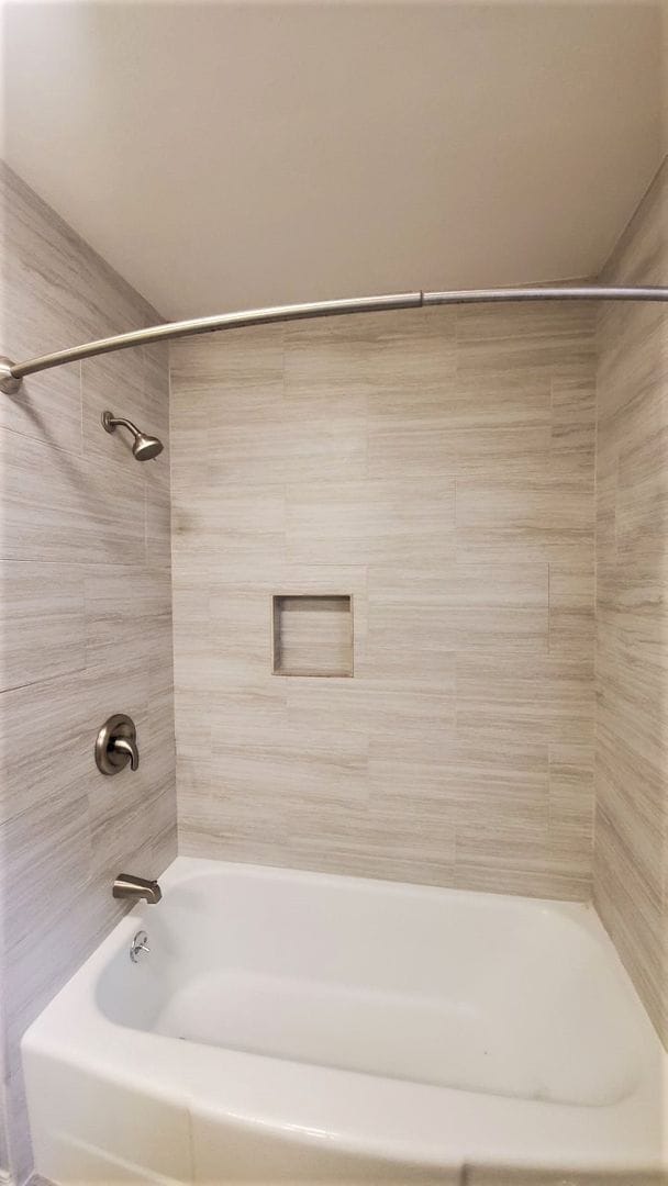 Building Photo - Super 3 Bed 2 Bath 2 Car Garage in Rolling...