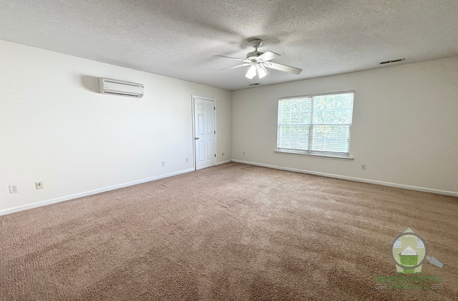 Building Photo - 106 Thurber Way