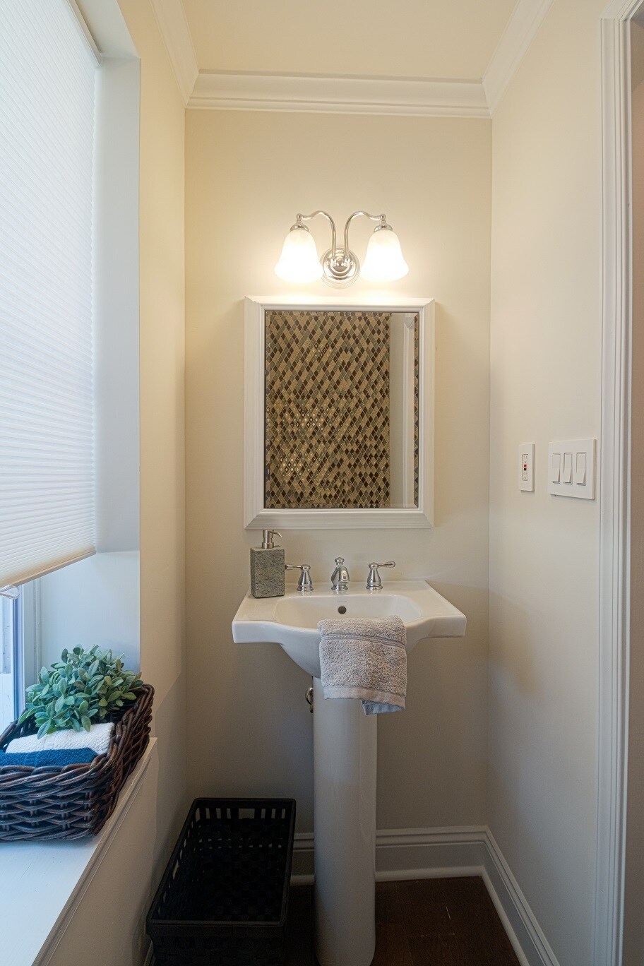 Building Photo - 1703 Pine Street