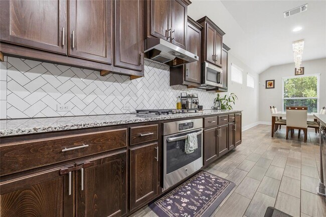 Building Photo - 3013 Chalice Well Dr