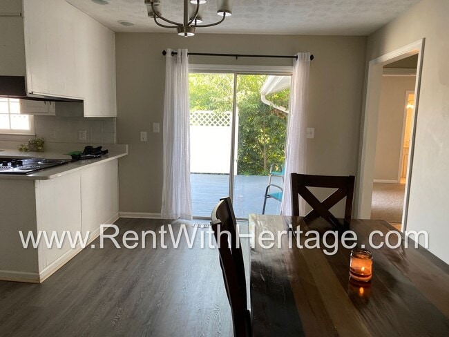 Building Photo - Charming Newly Renovated 3bd/ 2ba/ Gorgeou...