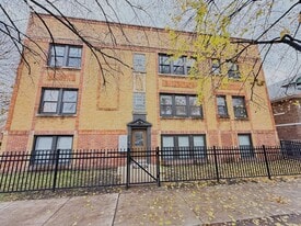 Building Photo - 4204 N Melvina Ave