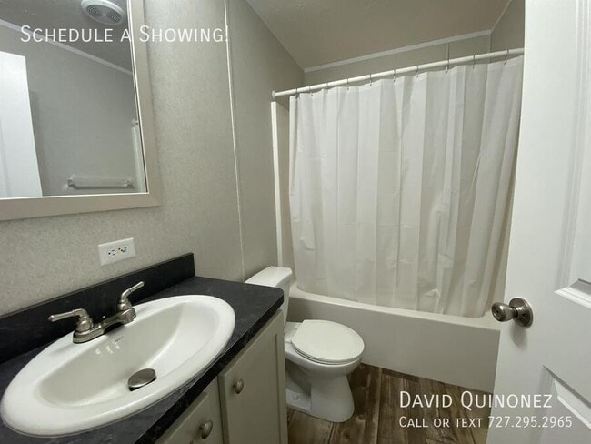Building Photo - 204 Monterey Dr