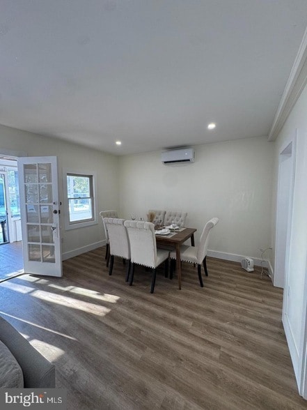 Building Photo - 11 Gentian St