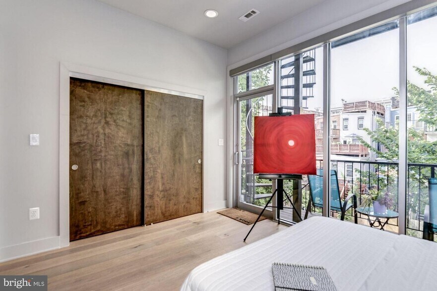 Building Photo - 1339 Irving Street NW Apt C