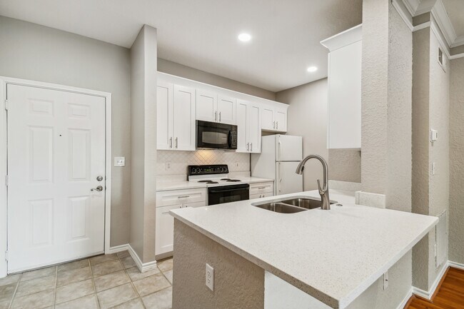 Building Photo - 4307 Bayside Village Dr