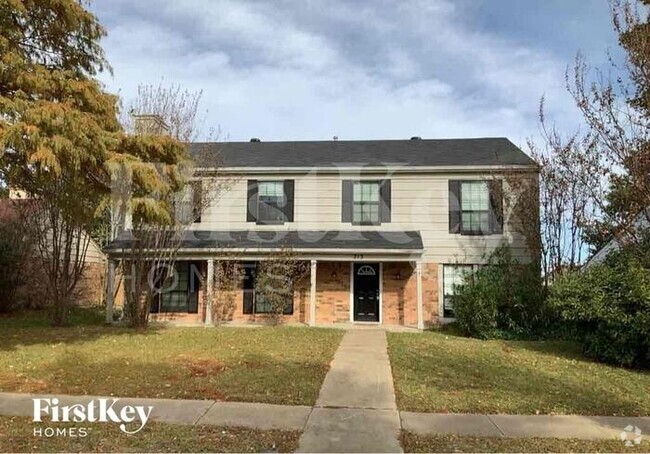 Building Photo - 213 Ripplewood Dr