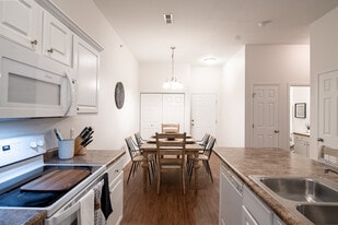 Building Photo - Marion Park Apartments