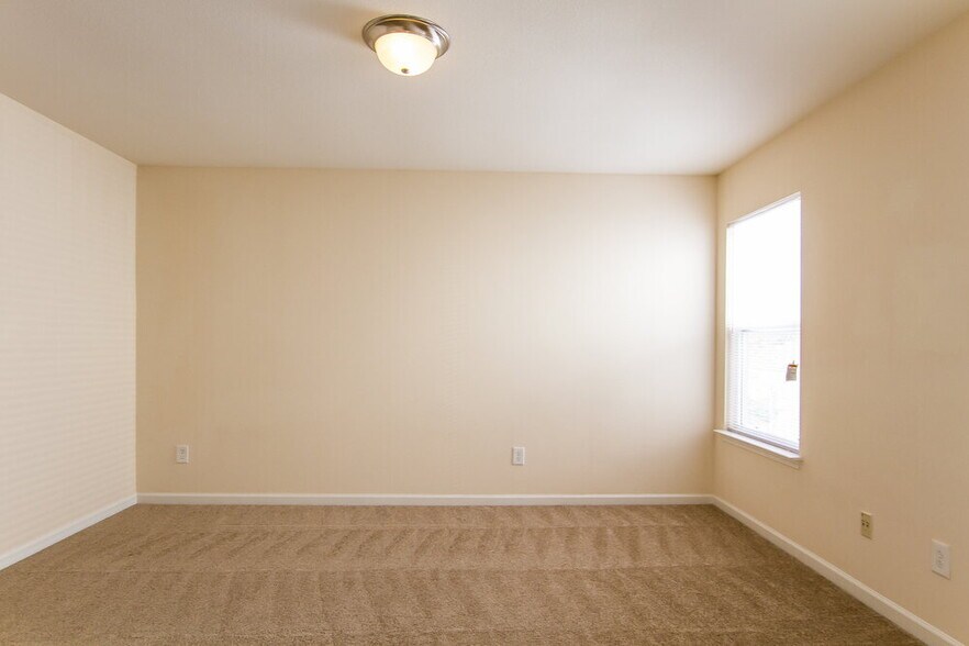 Building Photo - 11530 Hattie Little St