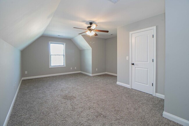 Building Photo - 3300 Twelve Oaks Blvd