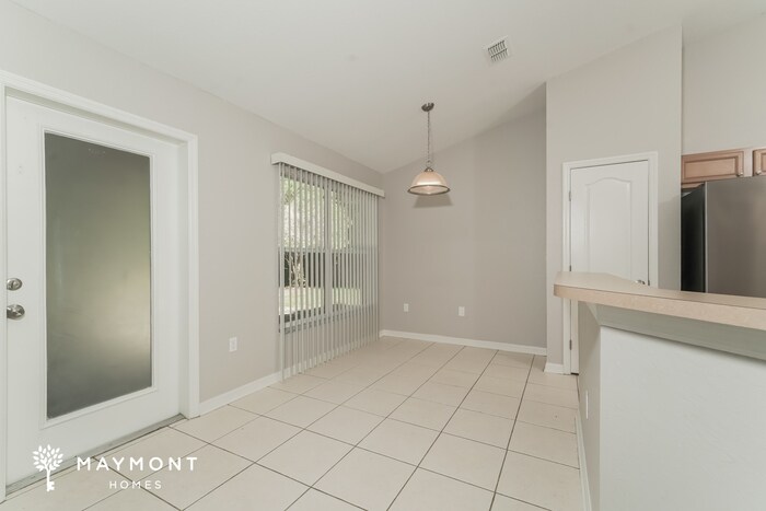 Building Photo - 6811 Krenson Oaks Cir