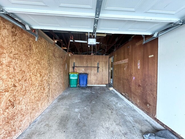 Building Photo - 2652 Sherry Ln