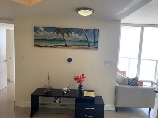 Building Photo - 16699 Collins Ave