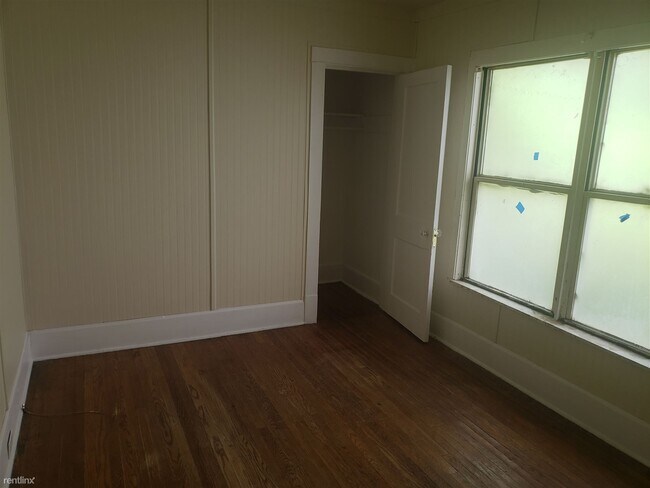 Building Photo - 2 br, 1 bath House - 259 Fox St SW