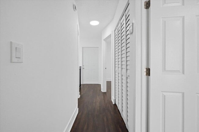 Building Photo - 3940 NW 76th Terrace