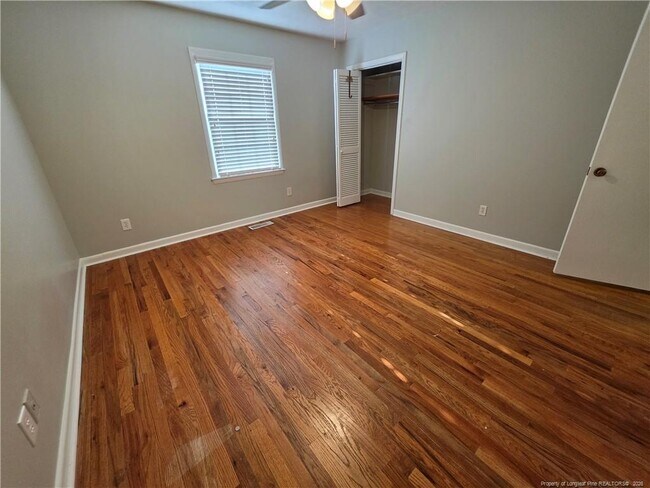 Building Photo - 112 Chloe Dr