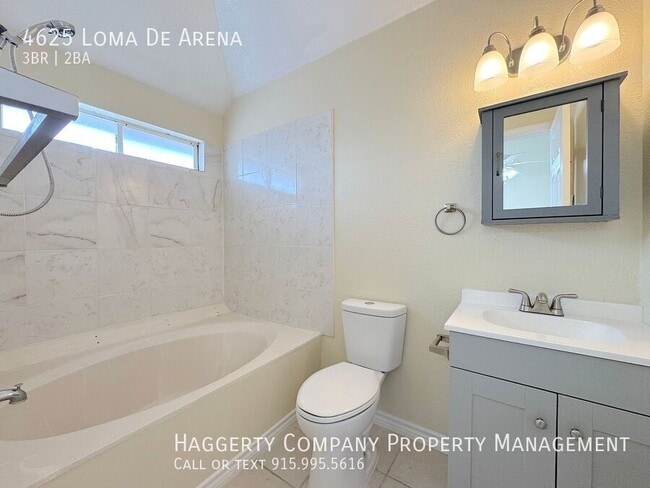 Building Photo - 4625 Loma De Arena Ct