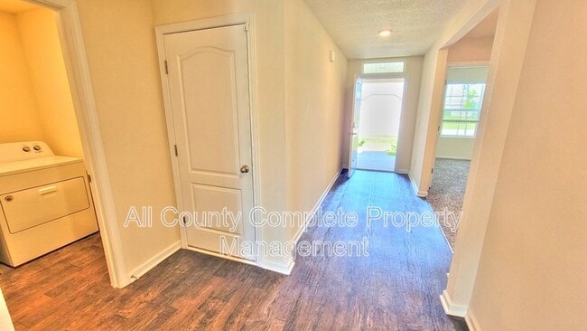 Building Photo - 121 Aveiro Wy