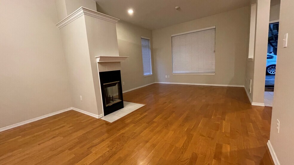 Building Photo - 18008 NE 94th Ct