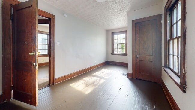 Building Photo - Akron 3 Bedroom Single Family Home