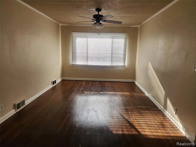 Building Photo - 20248 Schaefer Hwy