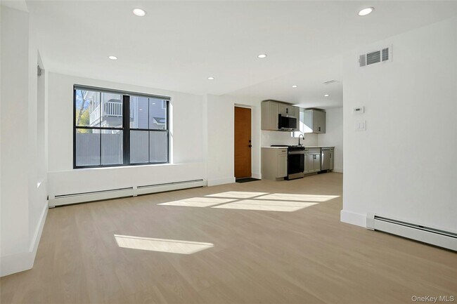 Building Photo - 229 Piermont Ave