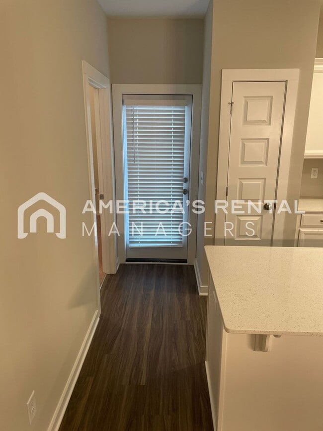 Building Photo - Home for Rent in Oak Grove, AL!!! Available to View Now!