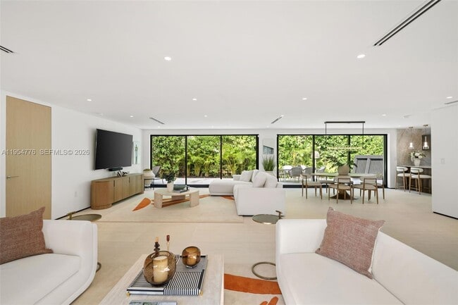 Building Photo - 222 E Rivo Alto Dr