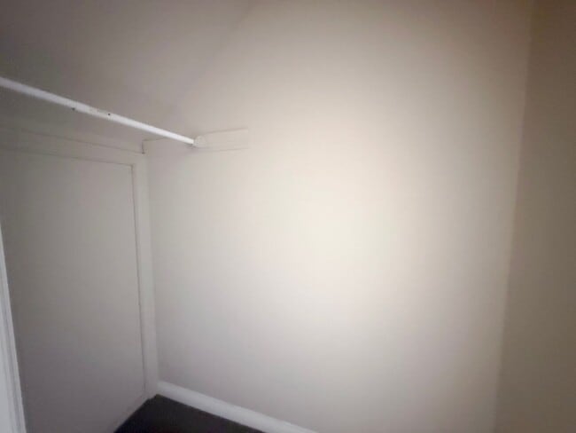 Building Photo - 42 Eastgate Cir