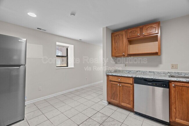 Building Photo - 2221-2223-2223 Rutger St