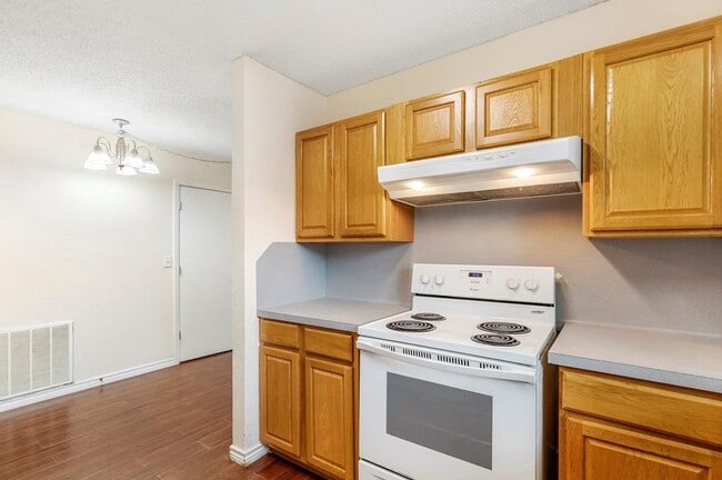 Building Photo - 5310 6th St