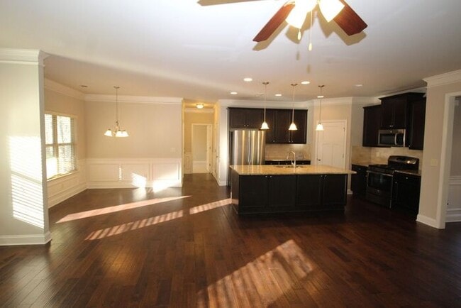Building Photo - Brookside Crossing!