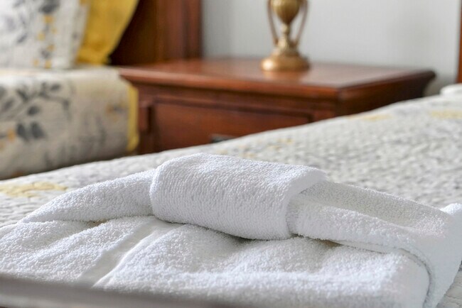 Building Photo - 112 Paloma Dr