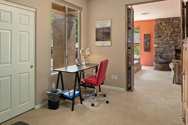 Building Photo - 90 E Bighorn Ct