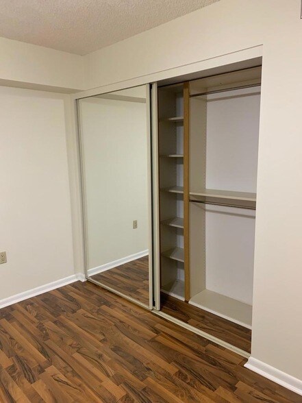 Building Photo - 6193 Balboa Cir