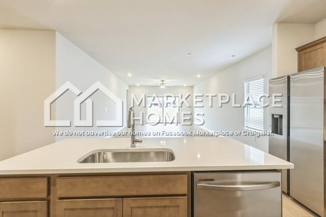 Building Photo - 315 McHenry Dr