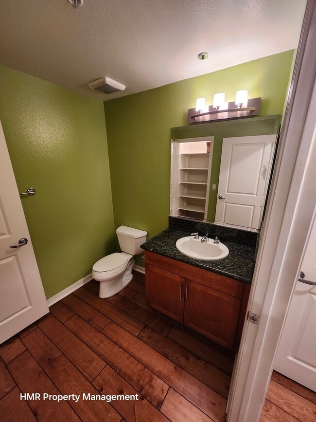 Building Photo - 2 bed 2.5 bath condominium at Lake at Waln...